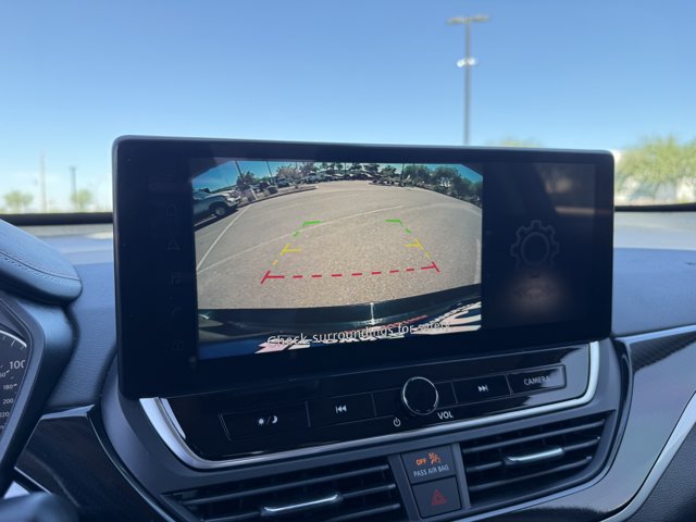 Used 2024 Nissan Altima 2.5 SR w/ SR Premium Package FWD image 18
