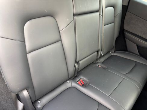 Used 2023 Tesla Model Y Long Range image 18