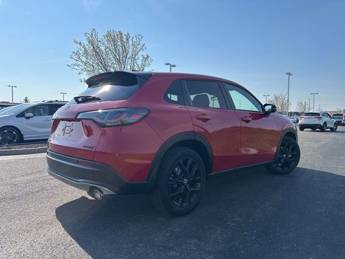 Used 2025 Honda HR-V Sport image 12