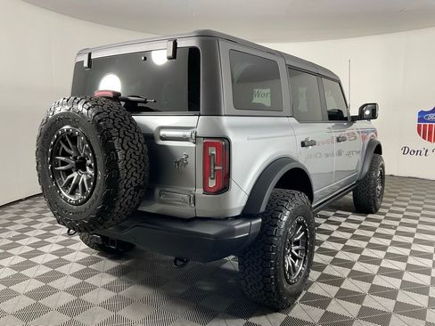 Used 2023 Ford Bronco Badlands image 3