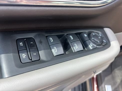Used 2022 GMC Yukon XL SLT w/ SLT Premium Package AWD/4WD image 23