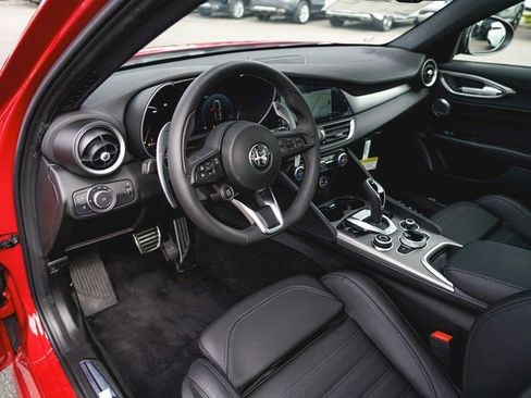 New 2025 Alfa Romeo Giulia AWD image 16