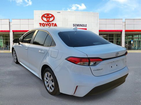 Used 2024 Toyota Corolla LE image 4