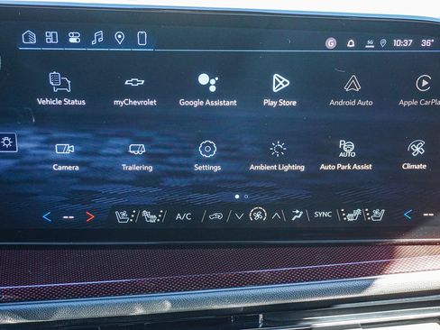 New 2026 Chevrolet Traverse RS w/ LPO, Floor Liner Package image 36