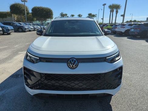 New 2026 Volkswagen Tiguan SE R-Line FWD image 11
