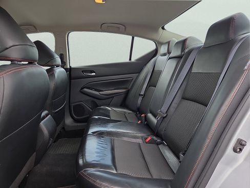 Used 2024 Nissan Altima 2.5 SR FWD image 10