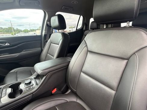 Used 2023 GMC Acadia SLT FWD image 18