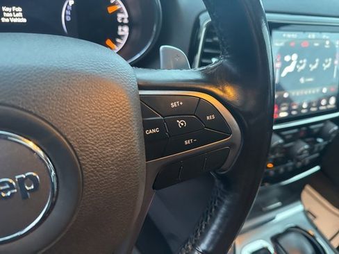 Used 2019 Jeep Grand Cherokee Limited X image 30