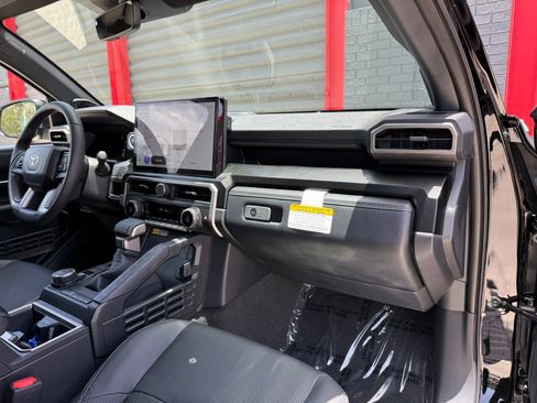 Used 2026 Toyota 4Runner Limited AWD/4WD image 49