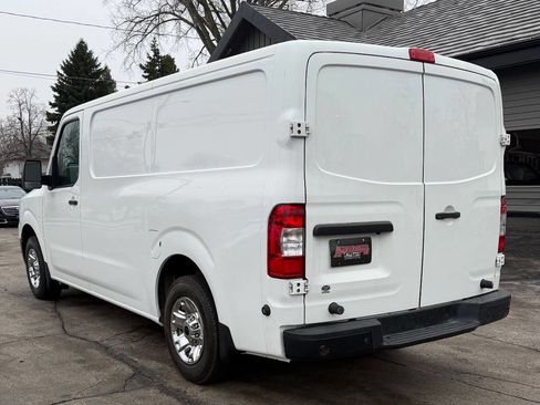 Used 2018 Nissan NV 2500 SV RWD image 16