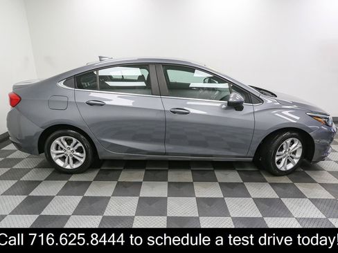 Used 2019 Chevrolet Cruze LT FWD image 7
