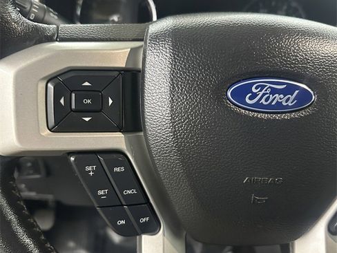 Used 2019 Ford F250 Lariat w/ Chrome Package image 16