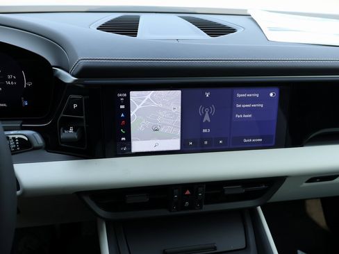 New 2025 Porsche Macan 4 Electric image 23