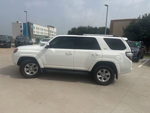 Used 2022 Toyota 4Runner SR5 RWD image 5