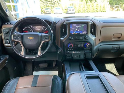 Used 2022 Chevrolet Silverado 3500 High Country image 8