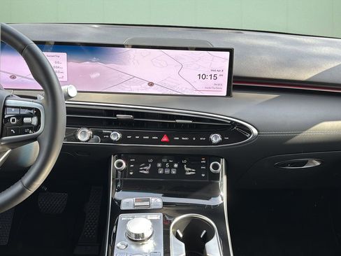 Certified 2026 Genesis GV70 2.5T AWD/4WD image 18