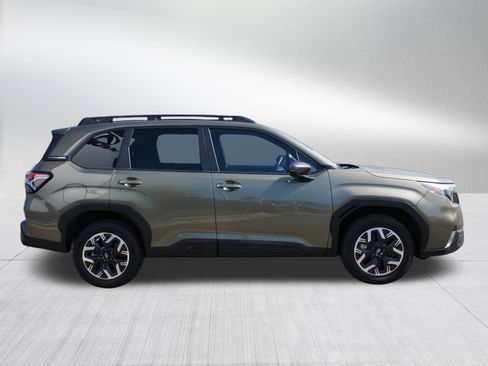 Certified 2025 Subaru Forester Premium AWD/4WD image 8