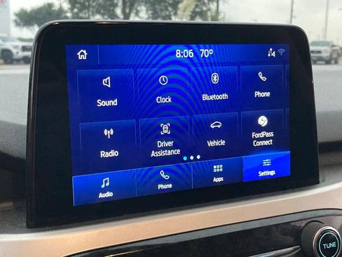 Used 2021 Ford Escape SE image 15