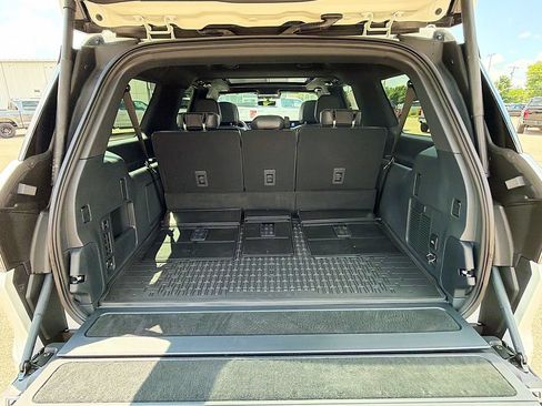Used 2026 Lincoln Navigator L Reserve w/ Jet Appearance Package AWD/4WD image 30