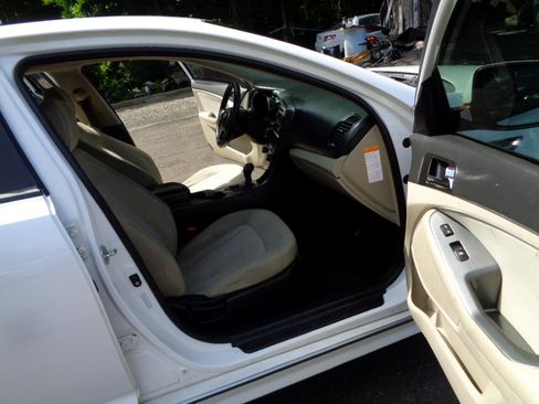 Used 2012 Kia Optima Hybrid image 15