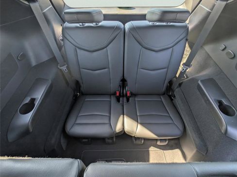 Used 2023 Cadillac XT6 Luxury image 19