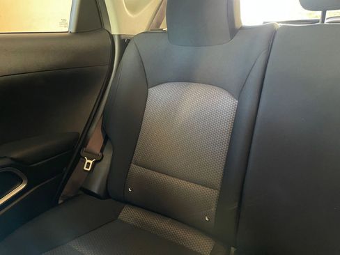 Used 2025 Kia Soul LX w/ LX Technology Package FWD image 34