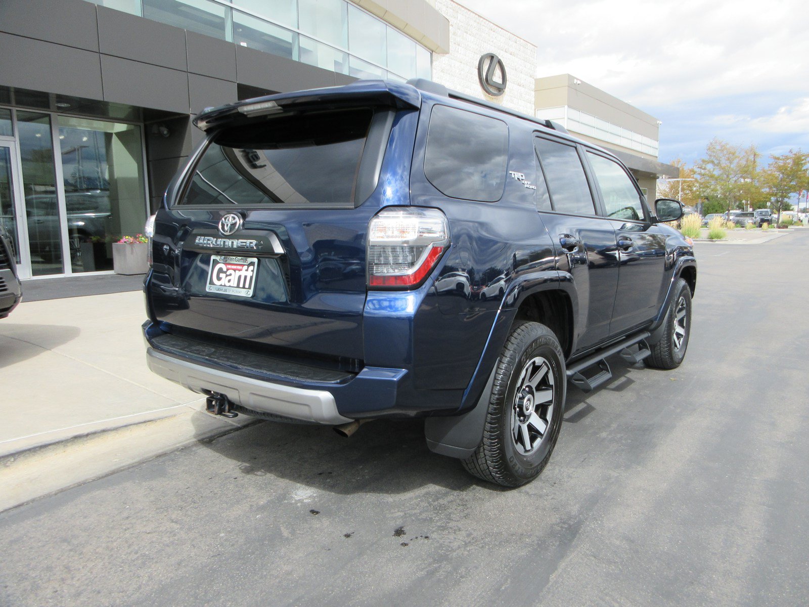 Used 2023 Toyota 4Runner TRD Off-Road Premium w/ Off Road Premium Plus Package AWD/4WD image 10