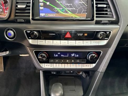 Used 2018 Hyundai Sonata Limited FWD image 23