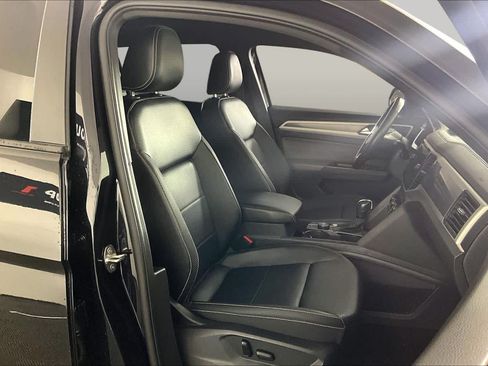 Used 2022 Volkswagen Atlas Cross Sport SEL R-Line AWD/4WD image 9