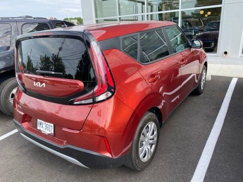 Certified 2023 Kia Soul LX FWD image 4