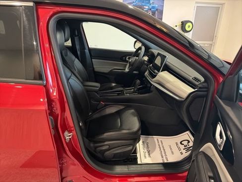 Used 2025 Jeep Compass Limited AWD/4WD image 18