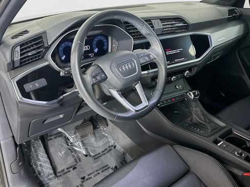 Certified 2024 Audi Q3 2.0T Premium w/ Convenience Package AWD/4WD image 9