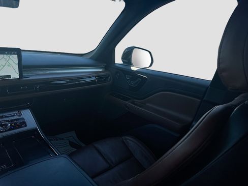 Certified 2022 Lincoln Aviator Grand Touring w/ Equipment Group 301A image 25