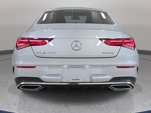 Used 2023 Mercedes-Benz CLA 250 4MATIC image 8