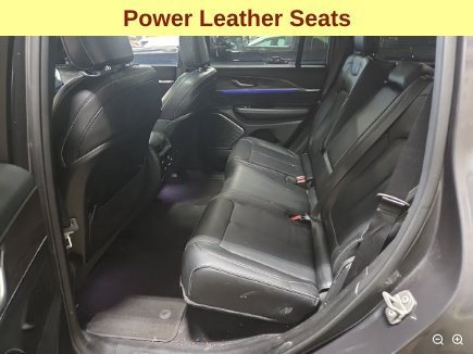 Used 2023 Jeep Grand Cherokee Overland AWD/4WD image 13