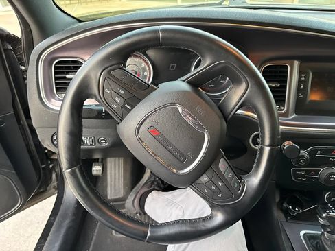 Used 2016 Dodge Charger SE w/ Popular Equipment Group RWD image 10