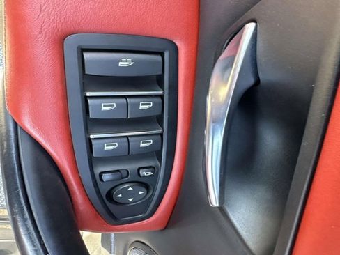 Used 2019 BMW M4 Convertible w/ Competition Package image 8