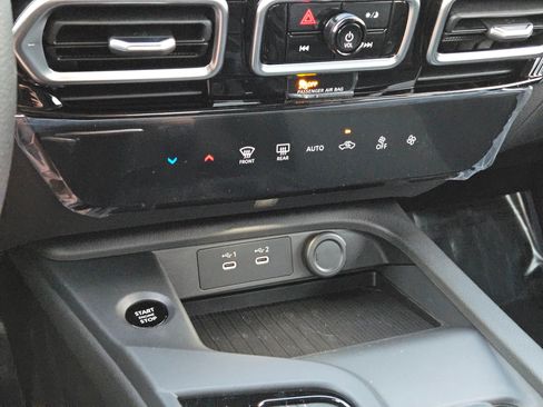 New 2026 Nissan Sentra SV w/ Floor Mat Package FWD image 19