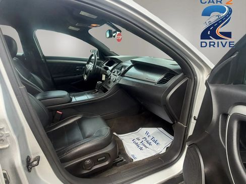 Used 2015 Ford Taurus SEL FWD image 11