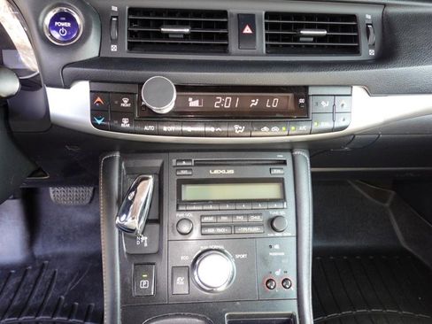 Used 2012 Lexus CT 200h Premium image 14