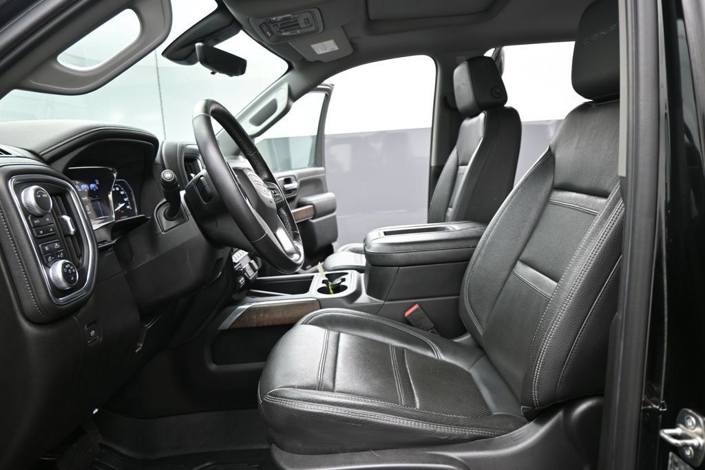 Used 2020 GMC Sierra 3500 Denali w/ Denali Ultimate Package AWD/4WD image 9