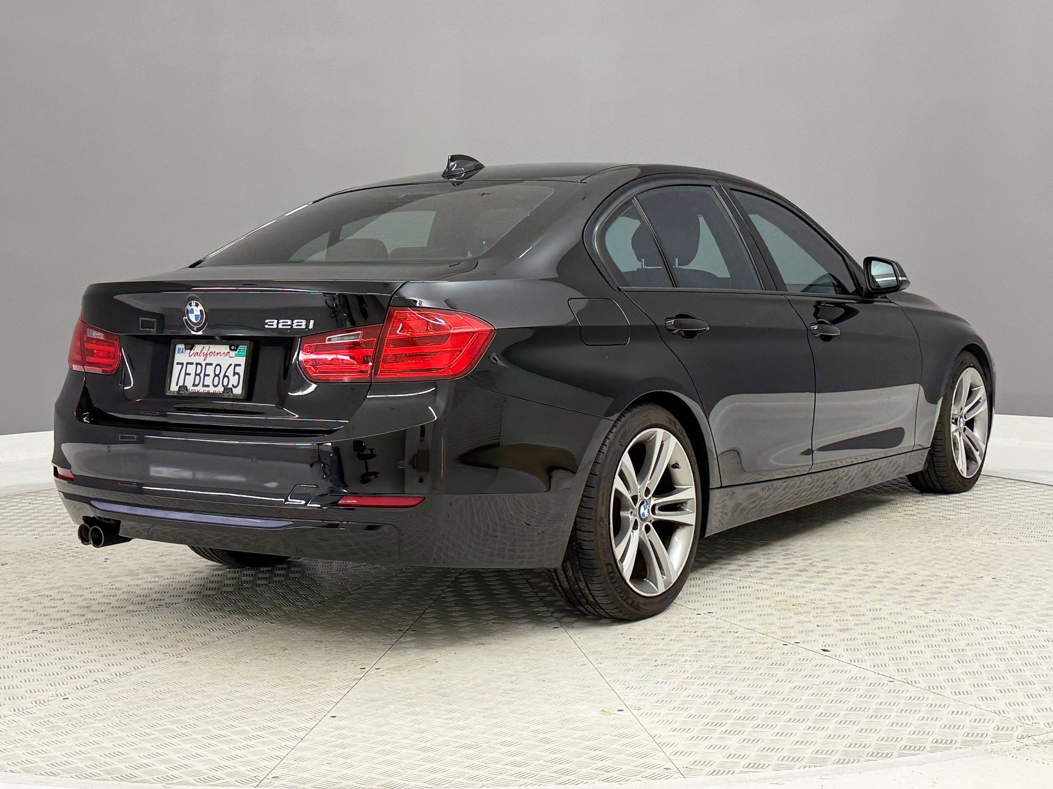 Used 2014 BMW 328i Sedan RWD image 9