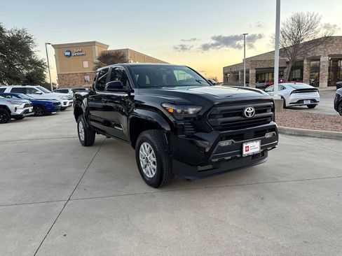 Certified 2024 Toyota Tacoma SR5 image 7