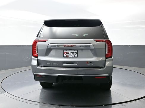 Used 2023 GMC Yukon XL SLT image 13