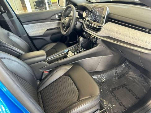 Used 2025 Jeep Compass Latitude AWD/4WD image 26