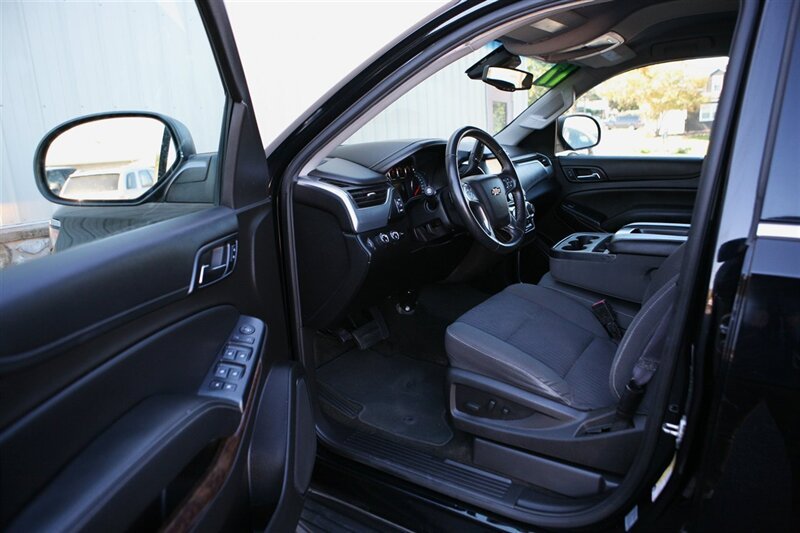 Used 2017 Chevrolet Suburban 3500 LS w/ Driver Alert Package AWD/4WD image 8
