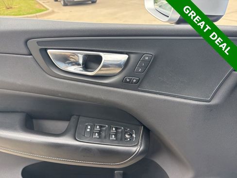 Used 2018 Volvo XC60 T6 R-Design w/ Convenience Package image 15