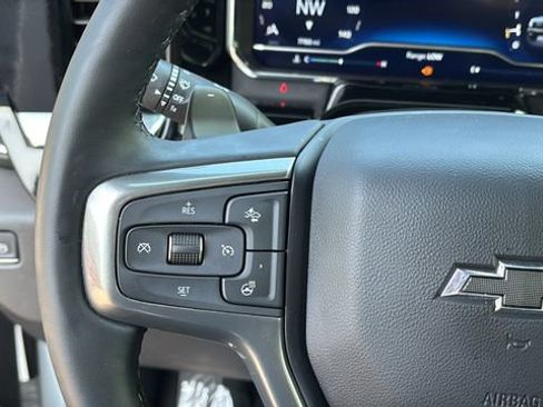 Used 2025 Chevrolet Silverado 1500 LT Trail Boss w/ Convenience Package II AWD/4WD image 23