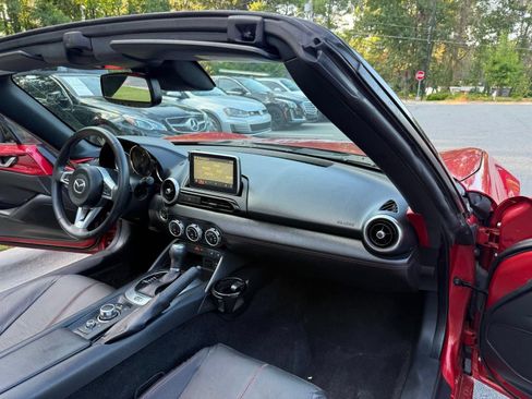 Used 2016 MAZDA MX-5 Miata Grand Touring RWD image 19
