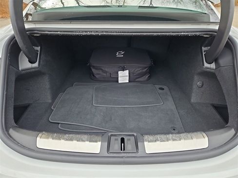 Certified 2025 Porsche Taycan image 39